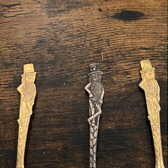 Vintage Metal Planters Mr. Peanut Gold and silver tone Advertising Spoons - Picture 5 of 9